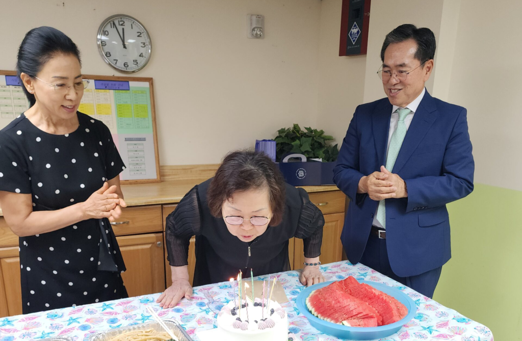 2025.07.27 정금춘 권사 생신 축하 & 허웅/허지인 가정 환송